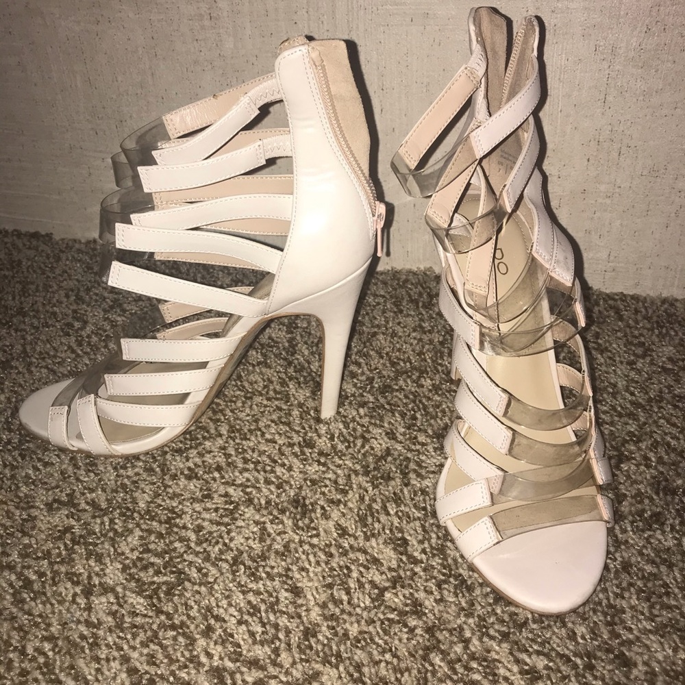 Heels 👠 - Picture 2 of 2